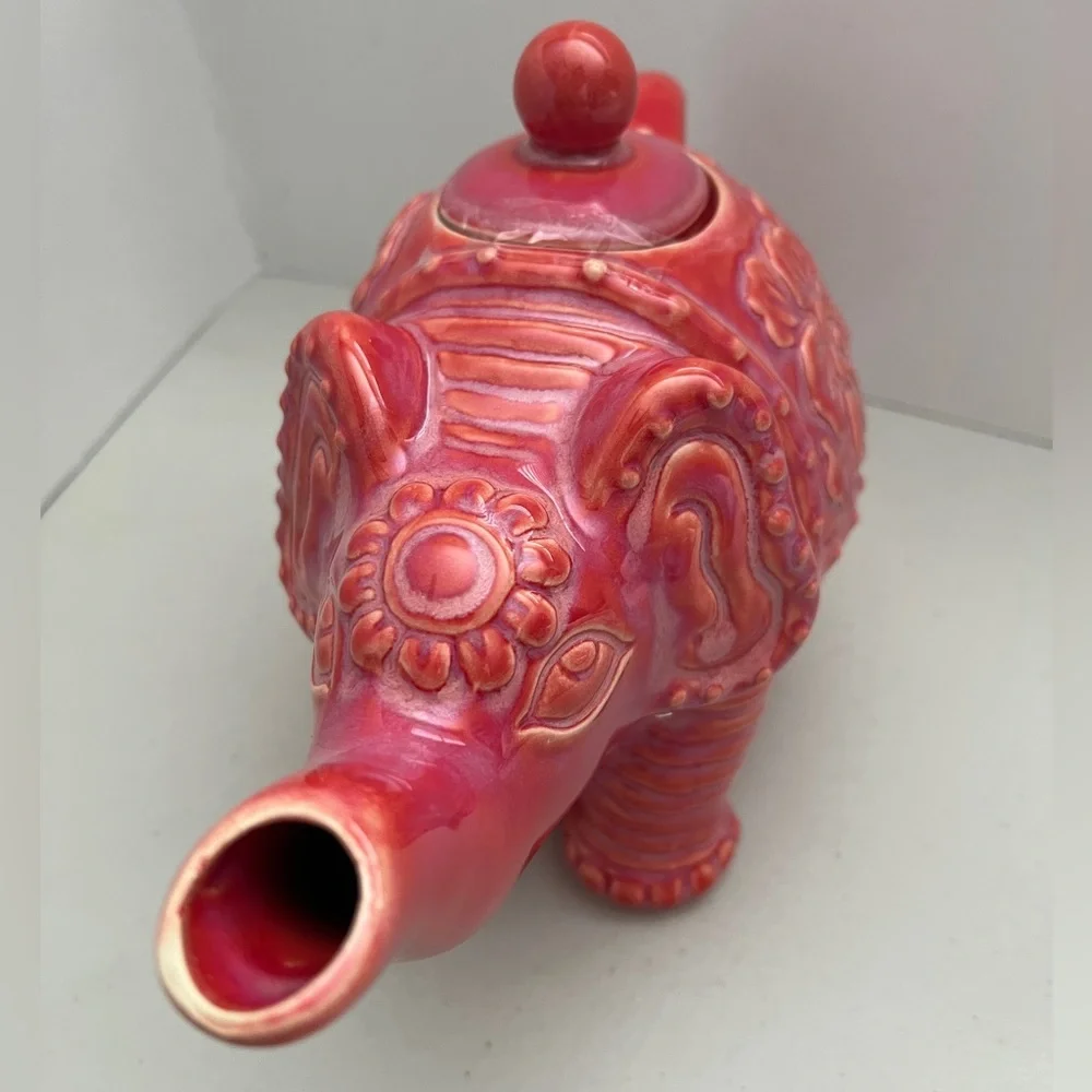 🐘🫖CALYPSO ST. BARTH Pink🩷Magenta Ceramic Elephant Tea Pot🍵 NWT